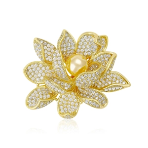 Broche Élégante Forme de Fleur de Lotus pour Femmes Cuivre Zircone Künstliche Perle Épingle Or Plaqué Bijoux de Mode Accessoires Broche
