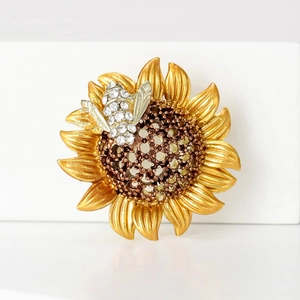 Cute golden enamel sunflower brooch with rhinestone bee detail for women's fashion