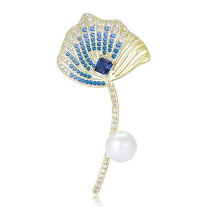 Elegant Ginkgo Leaf Brooch Copper Micro Inlaid Zirconia Gradient Rhinestone Artificial Pearl Corsage For Women Banquet Wedding Suit Jewelry