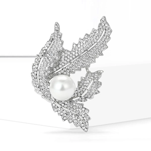 Élégante Broche Feuille en Cuivre Plaqué Argent pour Femme Avec Incrustation de Künstliche Perles et Strass pour Accessoires