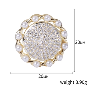 Elegant 20mm gold brooch with micro-pave zircons and sunflower pearl border accents
