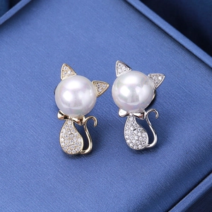 Fashion Cute Cat Artificial Pearl Brooch Copper Zircon Rhinestone Inlaid Animal Breastpin Anti-exposure Jewelry Gift For Women