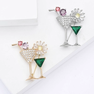 Broche Créative en Cuivre et Zircon en Forme de Verre à Cocktail pour Femme Exquise Fleur de Marguerite Bijoux de Luxe