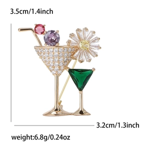 Broche créative en zircon en forme de verre à cocktail avec marguerite pour femme
