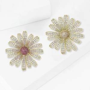 Elegant daisy flower brooches with pink crystals and micro-pave white zircons on gold metal