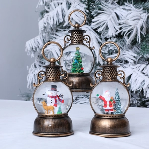 Lot de trois lanternes de Noël vintage avec figurines Père Noël, bonhomme de neige et renne