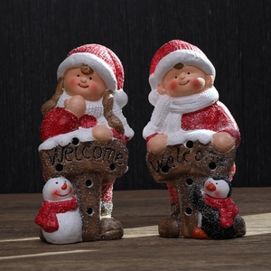 Christmas ceramic figurines with Welcome sign for holiday home and desk decoration