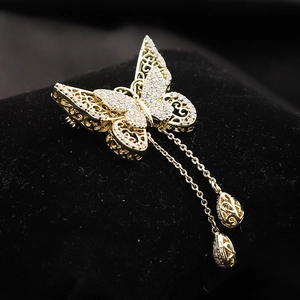Élégante Broche Papillon en Cuivre Micro Pavé Zirconium Gland Ajouré Accessoire de Costume Pour Femmes Bijoux Mariage Banquet