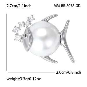 Broche raie avec grande perle blanche et micro-incrustations de zircone en argent
