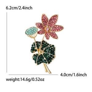Lotustbloem broche met roze strassteentjes en gouden basis voor dames jassen