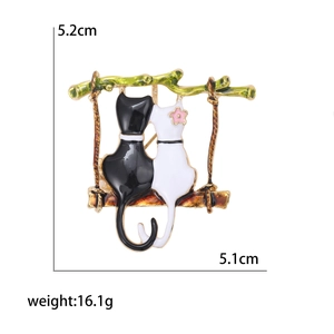 Broche artistique de couple de chats sur balançoire avec émail coloré pour costumes