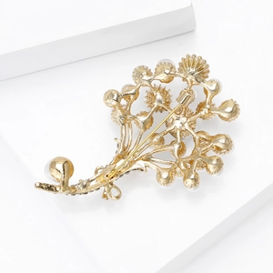 Elegante spilla bouquet di perle dorate con base in lega e chiusura a spillo di sicurezza