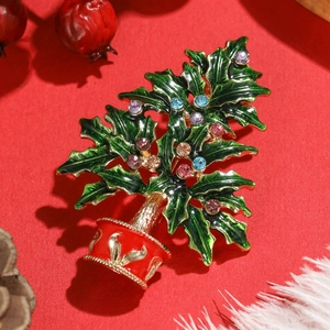 Elegant Christmas tree brooch with colorful rhinestones and green oil drip finish