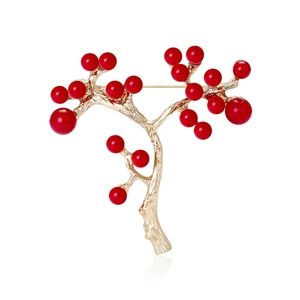 Vintage Gold Alloy Red Holly Berry Brooch Pin For Women Christmas Fruit Plant Floral Lapel Pin Scarf Buckle Fashion Jewelry
