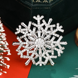 Rotating double-layer zircon snowflake brooch in silver with festive gift box display