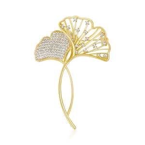 Elegant Ginkgo Leaf Brooch For Women Copper Micro Pave Zirconia Leaf Lapel Pin Gold Green Rhinestone Brooch Pin For Suit Dress Wedding Jewelry Gift