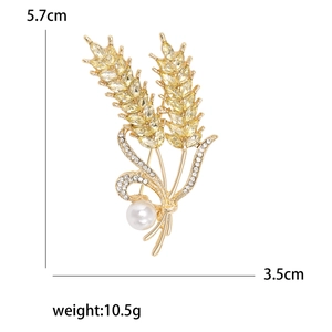 Elegant gold wheat brooch with yellow crystals and pearl, 5.7cm by 3.5cm sizing