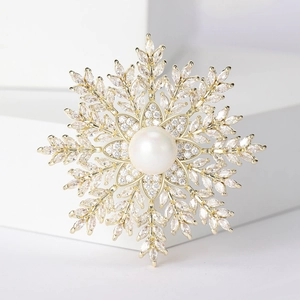 Elegante Spilla a Fiocco di Neve in Rame e Zirconia Con Perla Artificial Strass Cristallo Fiore per Donna Abito da Cerimonia Matrimonio Gioielli Regalo