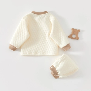 Baby quilted thermal long-sleeve clothing set with high waist pants and teddy bear decor