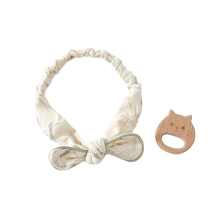 Bandeau bébé à motif floral avec hochet en bois naturel en forme de chat mignon