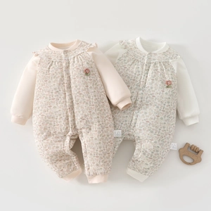Quilted baby girl floral onesies with lace collar and flower embroidery for autumn