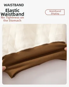 Détail de la taille haute élastique sur le pantalon matelassé pour bébé en hiver