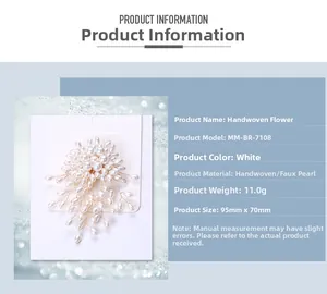 Détail de la broche fleur en perles faite main, dimensions de 95 mm par 70 mm environ