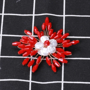 Elegant Handmade Woven Red Crystal Flower Brooch With Imitation Artificial Pearl Alloy Floral Corsage For Women Banquet Wedding Jewelry