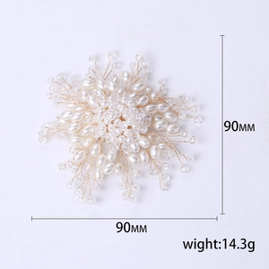 Handgefertigte Brosche mit gewebten Perlen und Kristallen im Blumen-Design 90mm