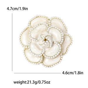 Broche camélia en émail exquis avec perles et bordure dorée, épingle fleurie 4,7cm