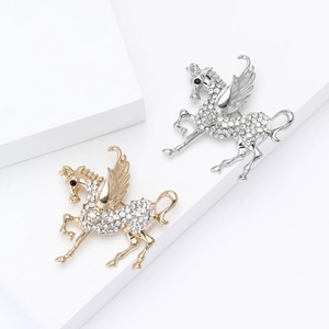 Elegant Alloy Rhinestone Pegasus Brooch Pin For Women Men Fashion Mythological Animal Flying Horse Suit Coat Jewelry Accessory
