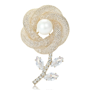 Élégante Broche Fleur en Alliage Avec Künstliche Perle Strass Design Maille Ajourée Broche Florale Or Pour Mariage Fête Femme Bijoux