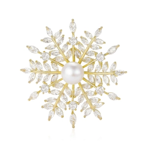 Luxury Snowflake Brooch With Zirconia And Artificial Pearl Elegant Gold Plated Copper Brooches For Women Wedding Party Jewelry Accessories