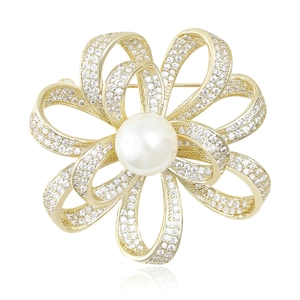 Elegante Vergoldete Kupfer Brosche Damen Koreanischer Stil Mikro Eingelegte Zirkon Künstliche Perle Schleife Blume Hochzeit Party Schmuck