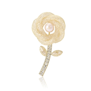 Broche Fleur De Rose Élégante Avec Zircon Micro-Incrusté Et Künstliche Perle Synthétique Pétales En Maille Dorée Pour Veste Et Manteau Femme