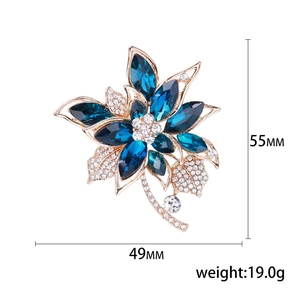 Broche fleur en cristal bleu de luxe avec feuilles argentées pour manteaux et vestes