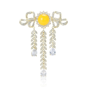 Vintage Copper Zirconia Flower Tassel Brooch for Women Elegant Palace Butterfly Knot Yellow Stone Micro Inlay Lapel Pin