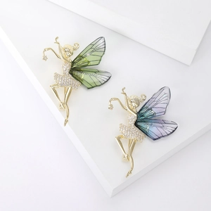 Élégante Broche Fée des Fleurs en Cuivre et Strass Plaqué Or Épingle Danseuse de Ballet Ailes Bijoux pour Femme Fête Banquet