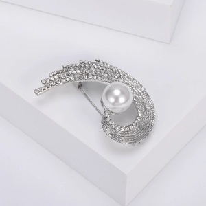 Broche luxueuse queue de phénix argentée avec perle blanche et strass étincelants