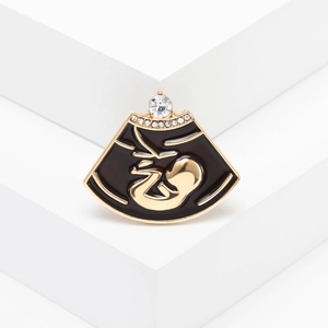 Broche créative en émail d'échographie fœtale en métal doré avec décoration de strass