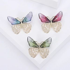 Elegant Butterfly Brooch Copper Micro-inlaid Zirconia Pin For Women Gradient Wings Suit Sweater Accessory Luxurious Jewelry Gift