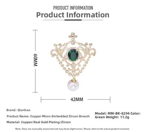 Detailed size specifications of a vintage brooch with emerald zircon and white pearl drop