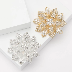Fashion Alloy Rhinestone Flower Brooch For Women Sparkling Crystal Floral Breastpin For Suit Shawl Jewelry Accessory