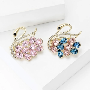 Luxury Gold Plated Copper Zirconia Swan Brooch With Synthetic Crystal Water Drop Elegant Pin For Women Wedding Party Jewelry