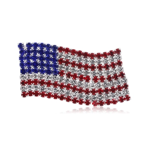 Funkelnde Brosche im US-Flaggen-Design mit roten, blauen und weißen Strasssteinen