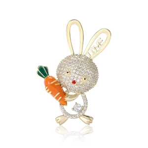 Broche Lapin en Cuivre et Zircon Mignonne Tenant une Carotte pour Femme Or Animal Émail Épingle Mode Lettre LOVE Bijoux
