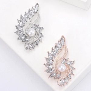 Elegant Alloy Crystal Artificial Pearl Swirl Brooch For Women Vintage Wing Design Rhinestone Inlaid Accessory Wedding Banquet Party