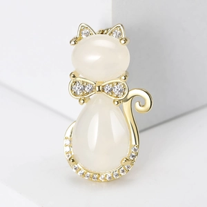 Broche Chat Mignonne pour Femmes en Cuivre Micro-Incrusté de Zirconia Épinglette Animal Pierre de Chat Artificielle Plaquée Or Argent Accessoire Bijoux