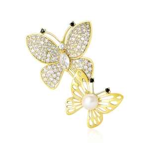 Elegant Gold Plated Copper Butterfly Brooch Pin With Zircon Rhinestone And White Artificial Pearl Fashion Jewelry For Women Daily Accessories