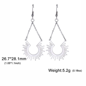 Boucles d'oreilles minimalistes en acier inoxydable plaqué 18K avec pendentif soleil ajouré